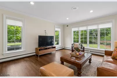 125 Stewart Rd, Millburn Twp., NJ 07078 - Photo 22