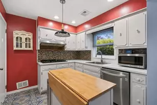 57 Ivanhoe Ter, Bloomfield, NJ 07003 - Photo 10
