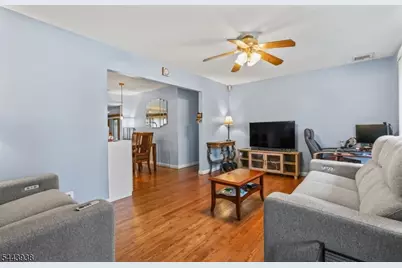 57 Ivanhoe Ter, Bloomfield, NJ 07003 - Photo 4