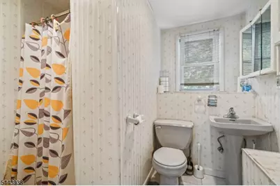 57 Ivanhoe Ter, Bloomfield, NJ 07003 - Photo 24