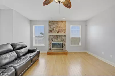 1316 Sassafras Ln, Monroe Township, NJ 08094 - Photo 6