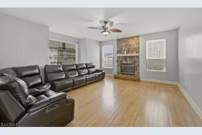 1316 Sassafras Ln, Monroe Township, NJ 08094 - Photo 10