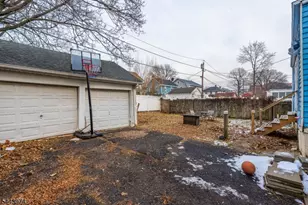 61 Keer Ave, Newark, NJ 07112 - Photo 26