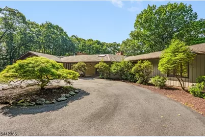 18 Horizon Dr, Mendham Township, NJ 07945 - Photo 2