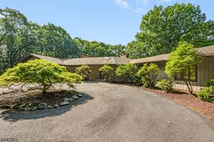 18 Horizon Dr, Mendham Township, NJ 07945 - Photo 2