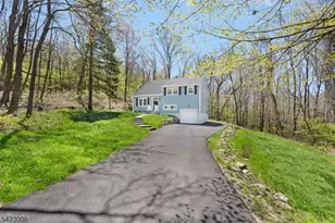 34 Rogers Ln, Sparta Township, NJ 07871 - Photo 4