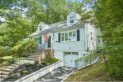 6 Cherry Ln, Caldwell, NJ 07006 - Photo 2