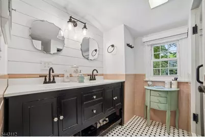 6 Cherry Ln, Caldwell, NJ 07006 - Photo 16