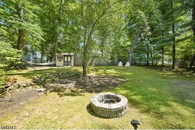 6 Cherry Ln, Caldwell, NJ 07006 - Photo 4