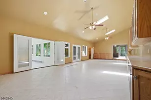 109 Fresh Ponds Rd, South Brunswick Township, NJ 08831 - Photo 6