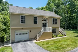 220 Wawayanda Rd, Vernon Twp., NJ 07422 - Photo 2