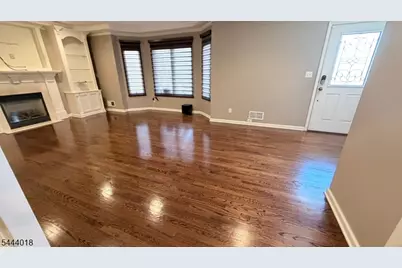 35 Orchard St, Elmwood Park, NJ 07407 - Photo 2