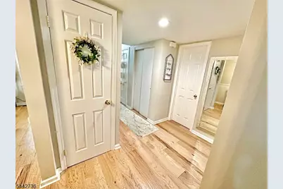 8 Plum Court, Raritan Township, NJ 08822 - Photo 2