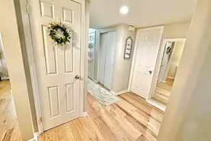 8 Plum Ct, Raritan Township, NJ 08822 - Photo 2