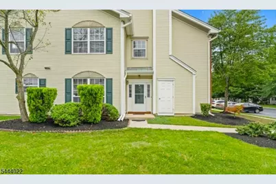 32 Cabot Way, Franklin Township, NJ 08823 - Photo 1