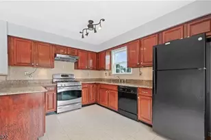 32 Cabot Way, Franklin Township, NJ 08823 - Photo 10
