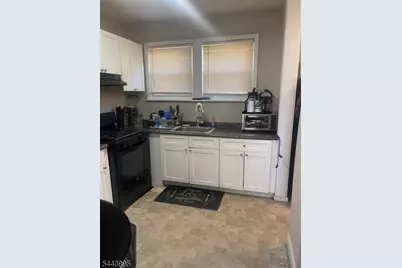 77 Wagner Pl, Irvington, NJ 07111 - Photo 8