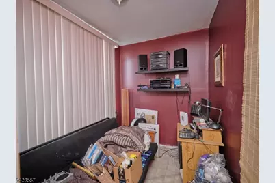 292 Crann St, Hillside, NJ 07205 - Photo 4