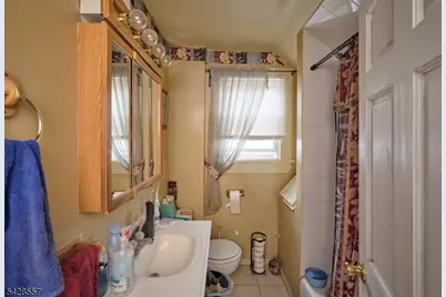 292 Crann St, Hillside, NJ 07205 - Photo 10
