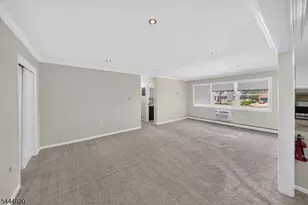42-8 Woodedge Ave, Edison Twp., NJ 08817 - Photo 8