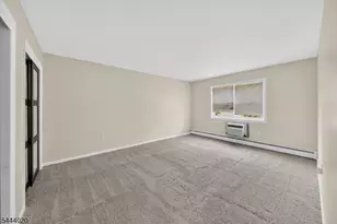42-8 Woodedge Ave, Edison Twp., NJ 08817 - Photo 12