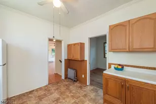 33 Butler St, Clifton, NJ 07011 - Photo 8