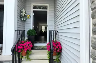 27 Wisteria Ct, Monroe Township, NJ 08831 - Photo 2