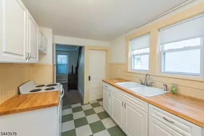 38 Linden Ave, Stanhope, NJ 07874 - Photo 4