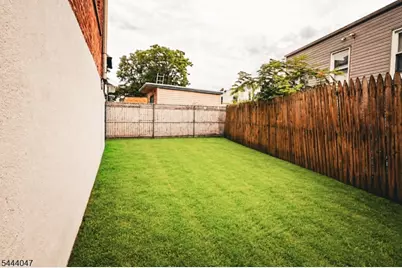 48 Salem St, Newark, NJ 07106 - Photo 32