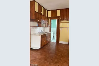 806 Roselle St, Linden, NJ 07036 - Photo 8