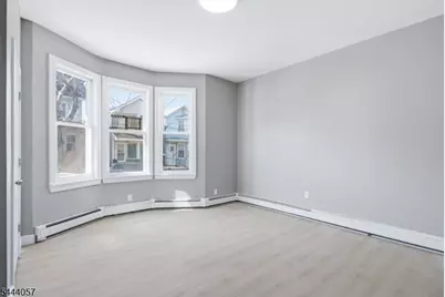 19 Komorn St, Newark, NJ 07105 - Photo 6