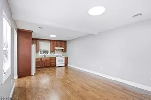 19 Komorn St, Newark, NJ 07105 - Photo 20