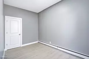 19 Komorn St, Newark, NJ 07105 - Photo 14