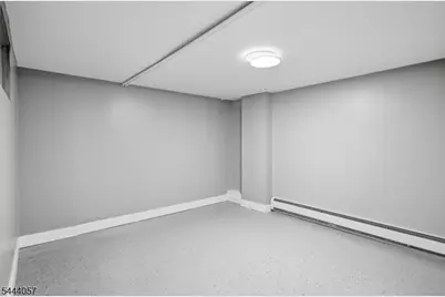19 Komorn St, Newark, NJ 07105 - Photo 28