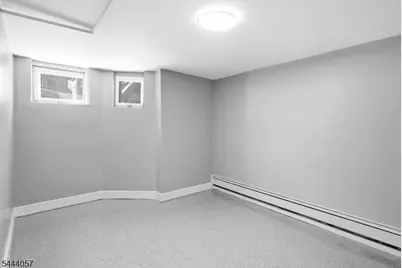 19 Komorn St, Newark, NJ 07105 - Photo 26