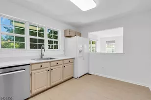 4 Leigh Rd, Hillsborough Township, NJ 08844 - Photo 16