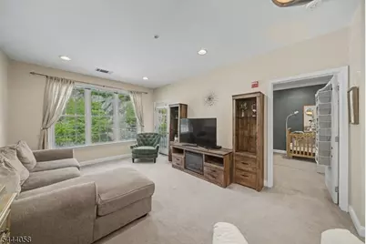 7319 Coventry Ct, Riverdale, NJ 07457 - Photo 4