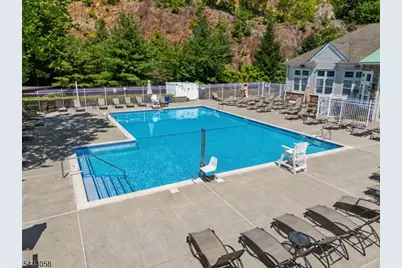 7319 Coventry Ct, Riverdale, NJ 07457 - Photo 14