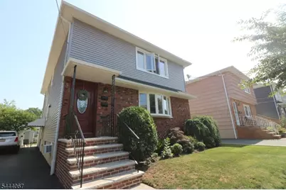 34 Hilton St, Belleville, NJ 07109 - Photo 2