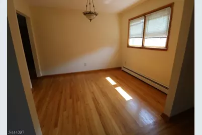 34 Hilton St, Belleville, NJ 07109 - Photo 8