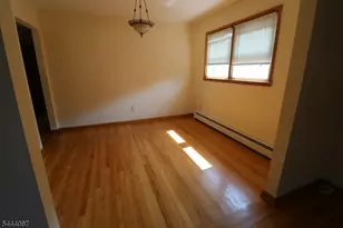 34 Hilton St, Belleville, NJ 07109 - Photo 8