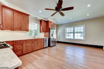 118 Bartine St, Somerville, NJ 08876 - Photo 8