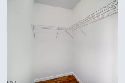 627 Hunterdon St, Newark, NJ 07108 - Photo 12