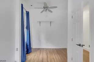 13 2nd Ave, Newark, NJ 07104 - Photo 18