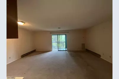 278 Crosse Dr #2H, Monroe Township, NJ 08831 - Photo 2