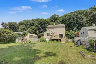 26 Mount Arlington Rd, Roxbury Township, NJ 07852 - Photo 4