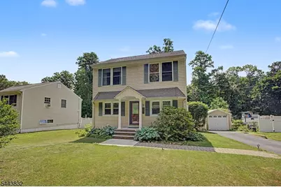 26 Mount Arlington Rd, Roxbury Township, NJ 07852 - Photo 2