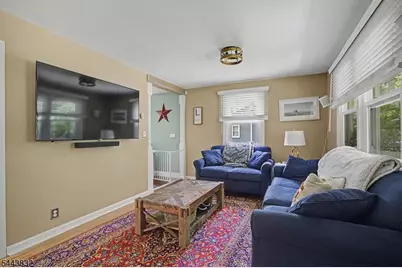 26 Mount Arlington Rd, Roxbury Township, NJ 07852 - Photo 8