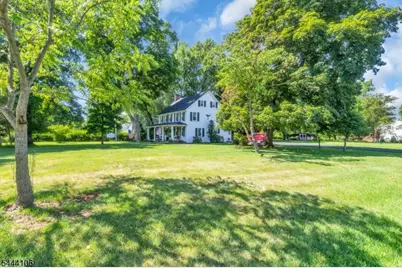 585 Meadow Rd, Bridgewater, NJ 08807 - Photo 4