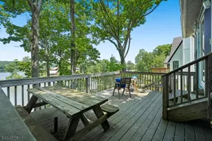 1009 Lakeside Dr E, Vernon, NJ 07422 - Photo 26